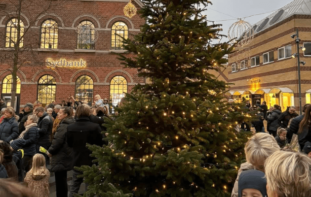 Hørsholm & Rungsted https://horsholm-rungsted.dk/ Julelystænding 2025